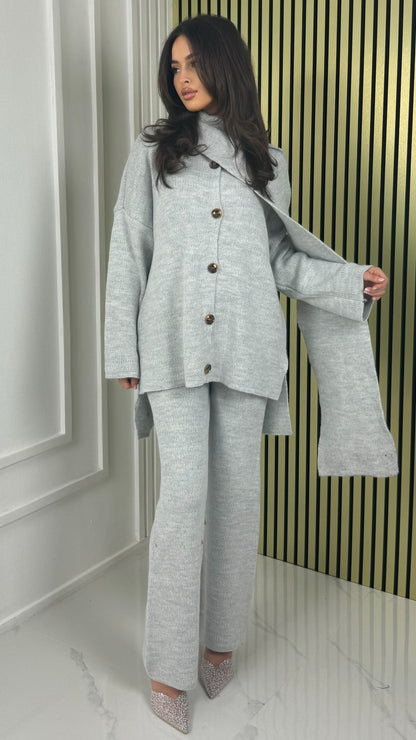 Knitwear Five Button Set Integrated Shawl