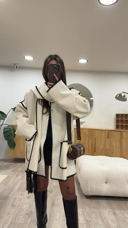 White color blocked trim jacket