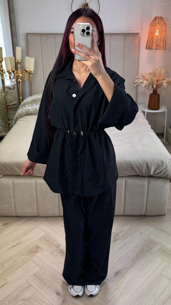 Integrated Waist Tie Detail Set Golden Buttons