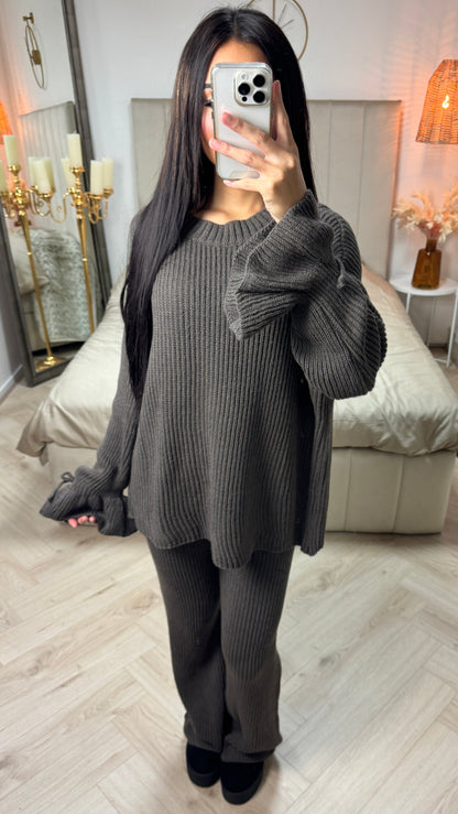 Knitwear Oversized Set Ruffle Sleeve Tie Detail