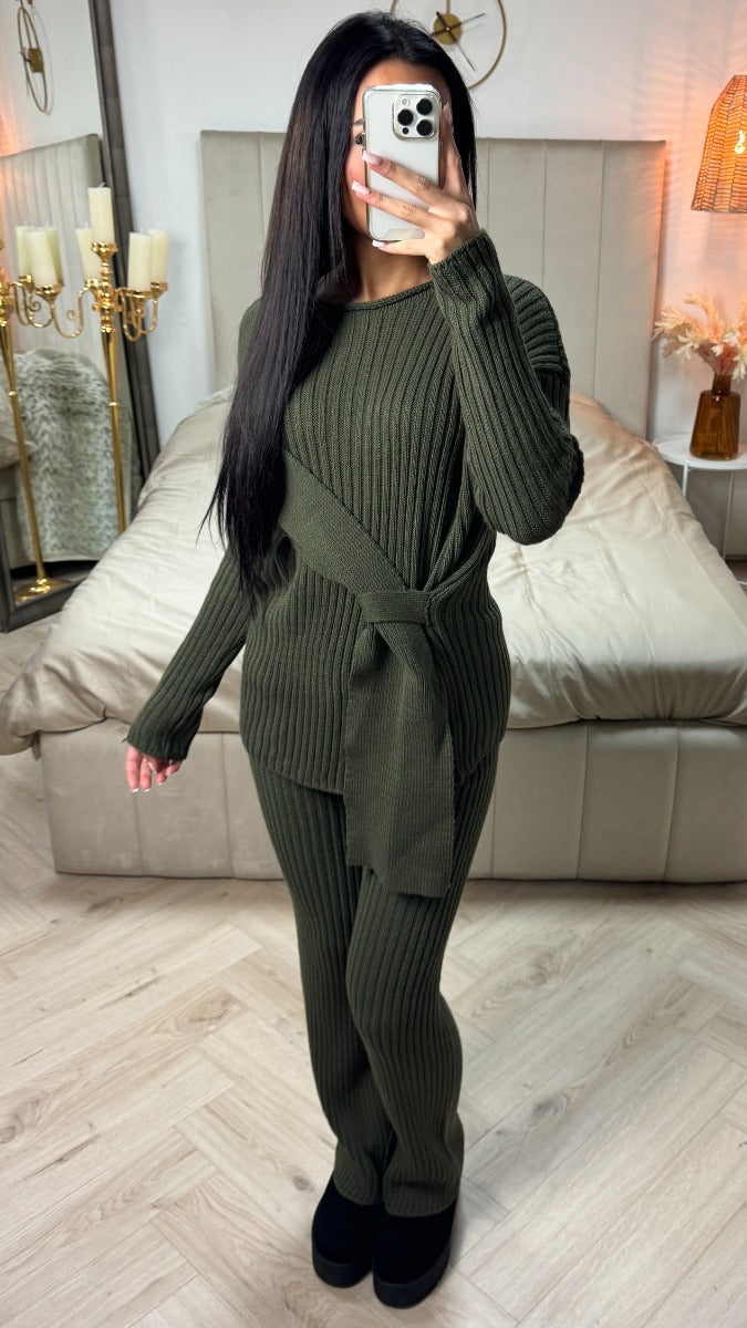 Knitwear Shawl Wrap Detail Set