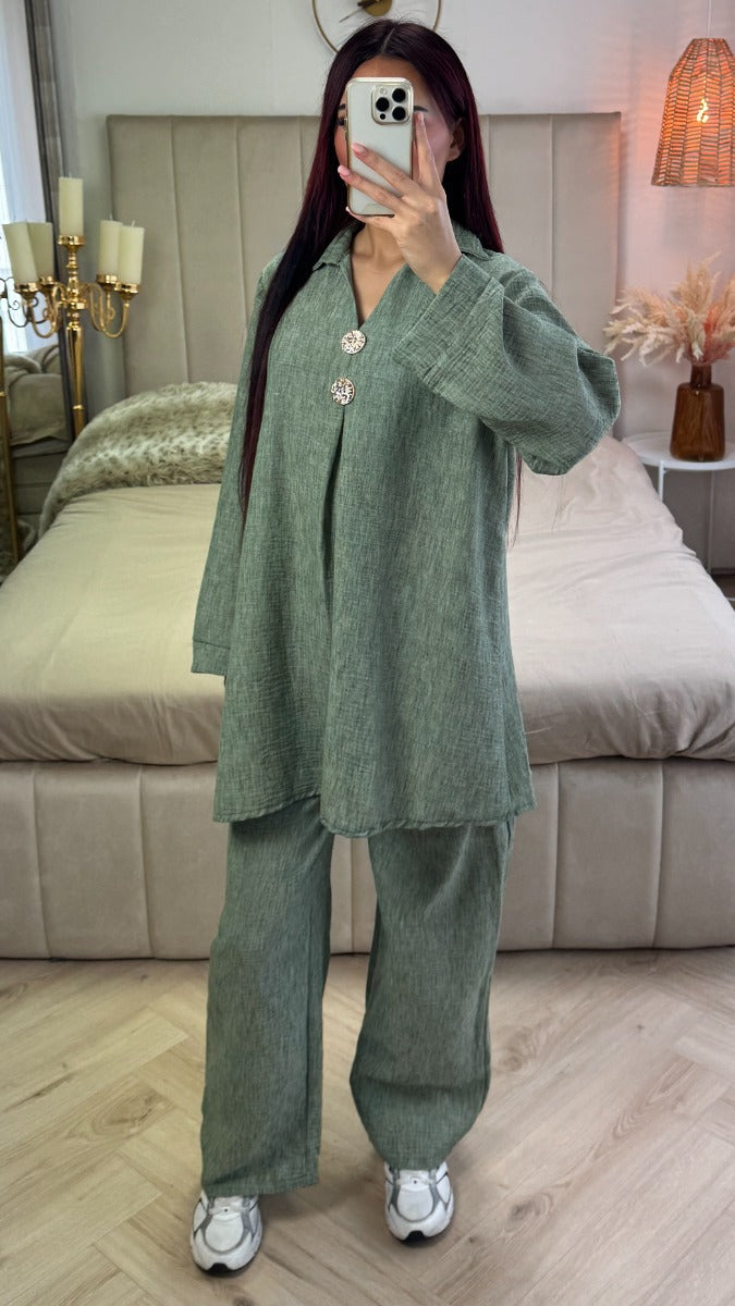 Oversized  Set Double Golden Button Detail