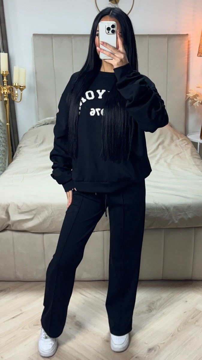 New York Sweater Ruffle Sleeve + Mid Stripe Pants Set