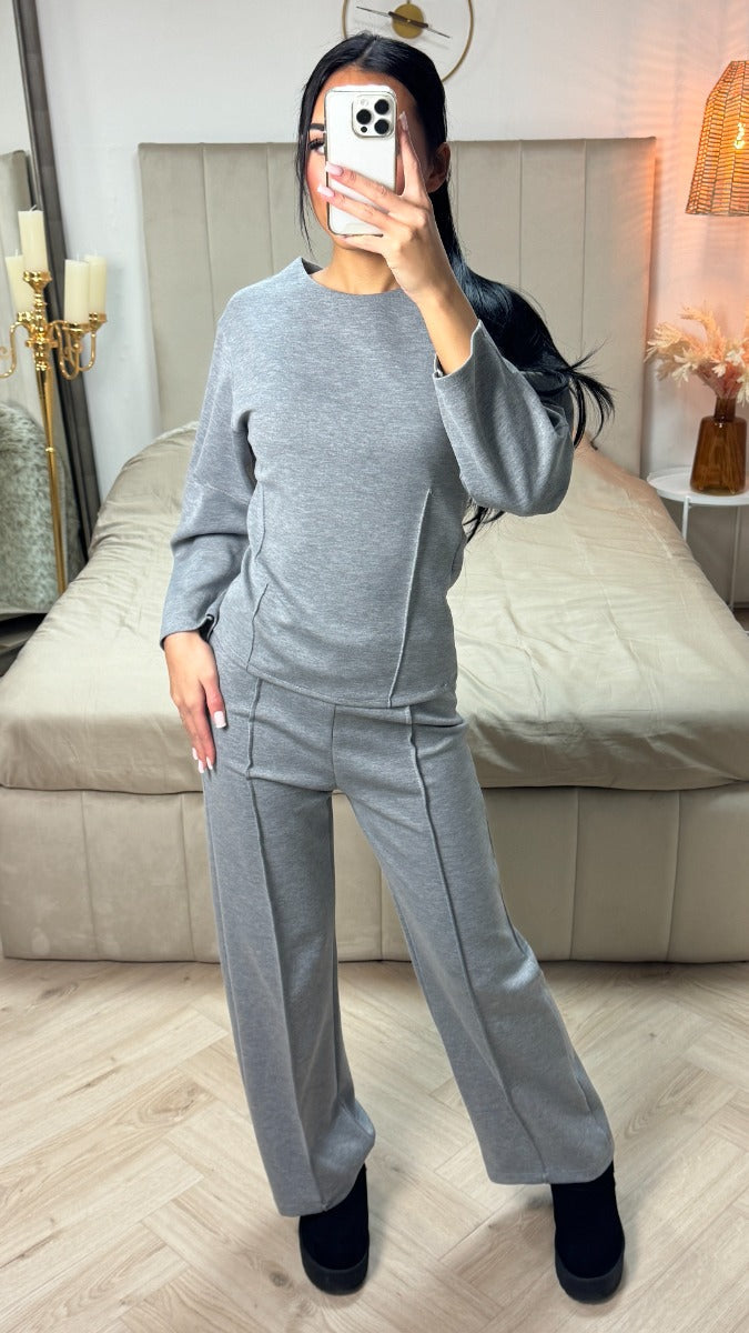 Slim Fit Essential Soft Material Set Seam Details