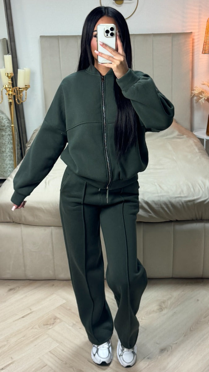 Thick Jogging Zipper Set Seam Details