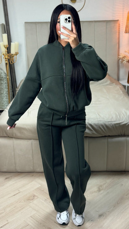 Thick Jogging Zipper Set Seam Details