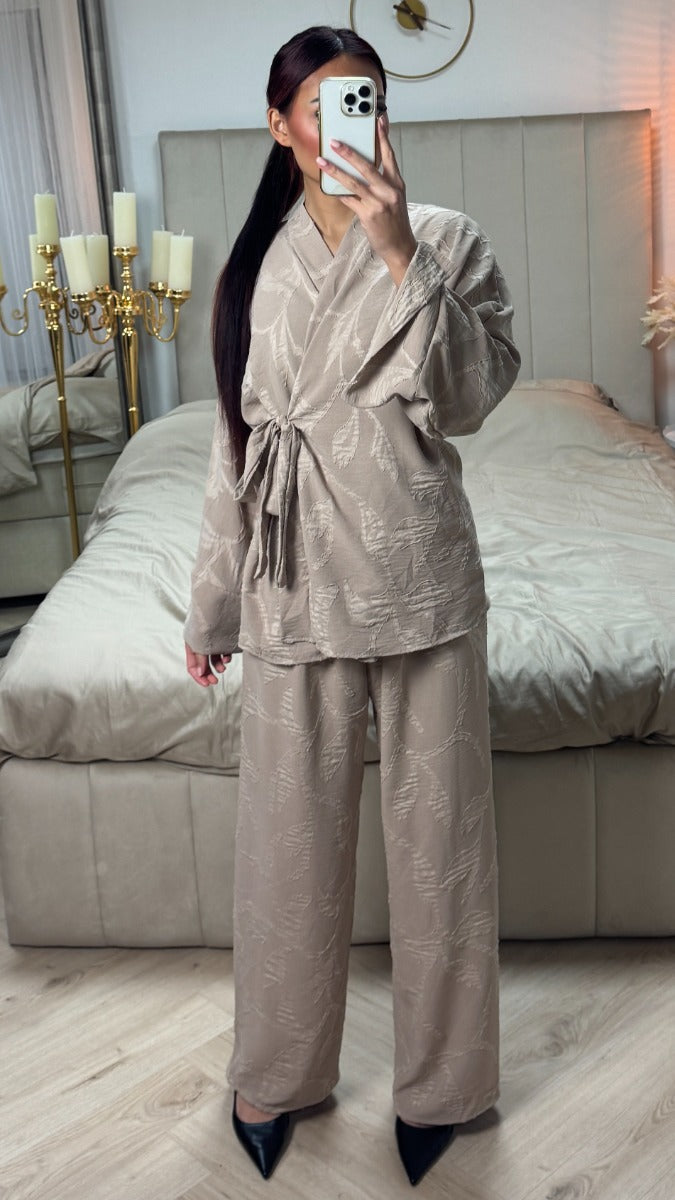 Tie Belt Flower Embroidery Wrap Set