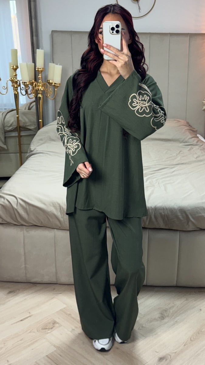 V Neck Set Embroidery Sleeves